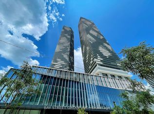 138 Downes St #806, Toronto, ON M5E 0E4