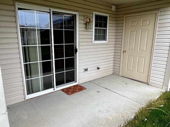 2nd image of 136 Hiddenwood Dr