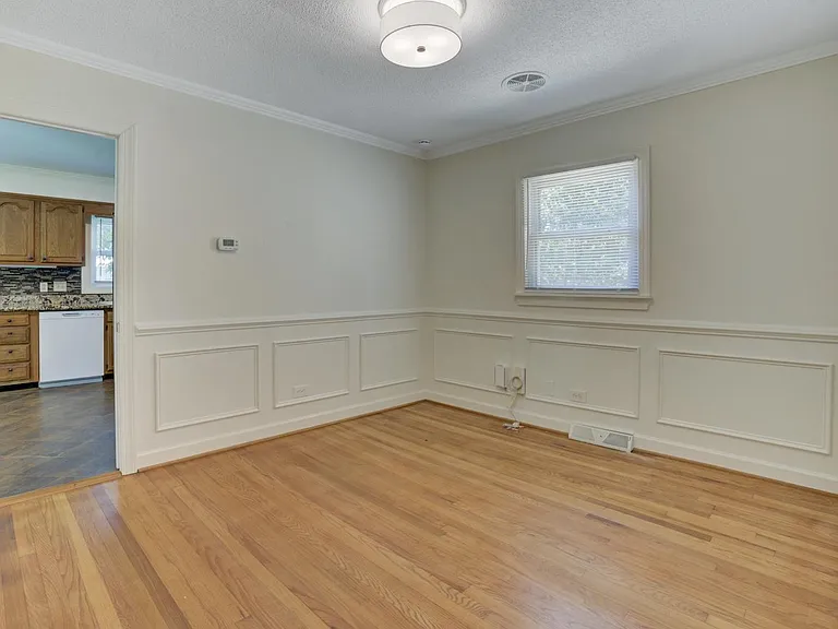121 Marshdale Ave SW — Photo 28