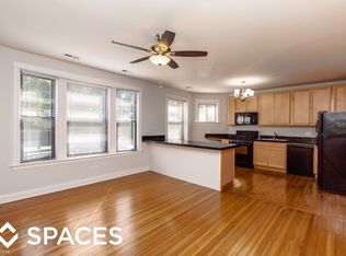 901 W Sheridan Rd #UNT1, Chicago, IL 60613