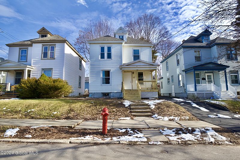 3rd image of 1684 Avenue B