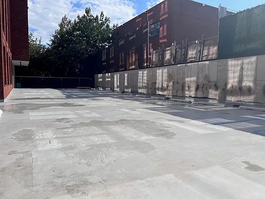 Rented by MLB ESTATES LLC | media 27