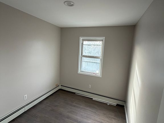 5th image of 2 Dogwood Ln #2