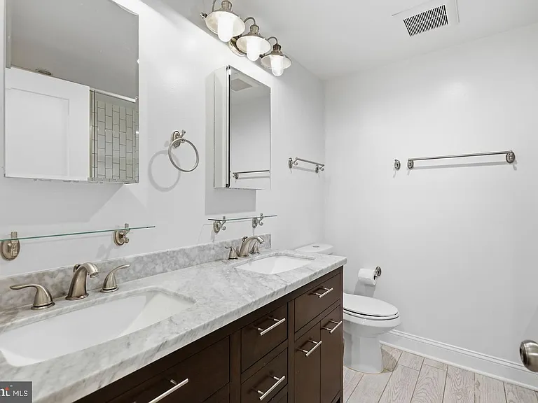 1820 Independence Ave SE #1 — Photo 19
