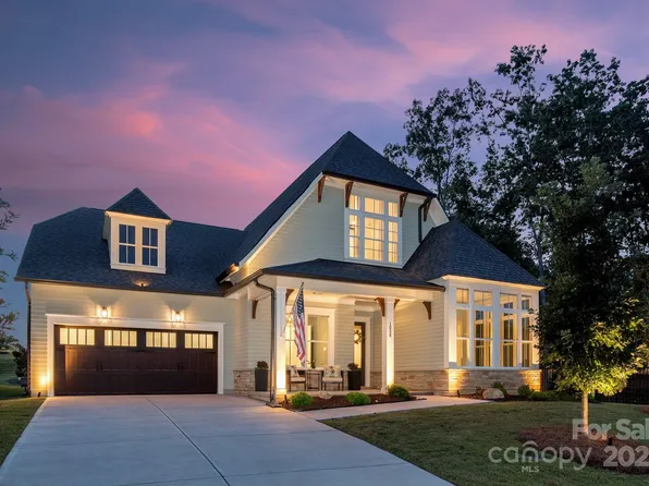 1006 Garden Terrace Cir, Waxhaw, NC 28173