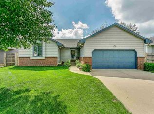 8107 W Westlawn Cir, Wichita, KS 67212