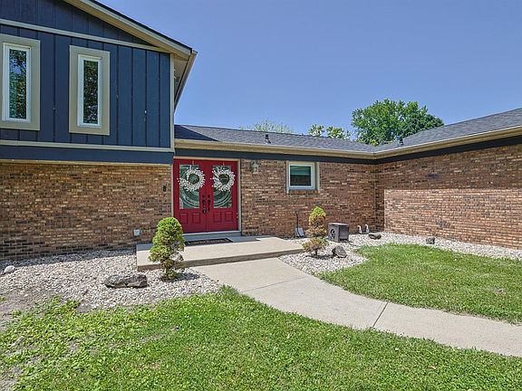 3rd image of 5533 Liberty Woods Dr