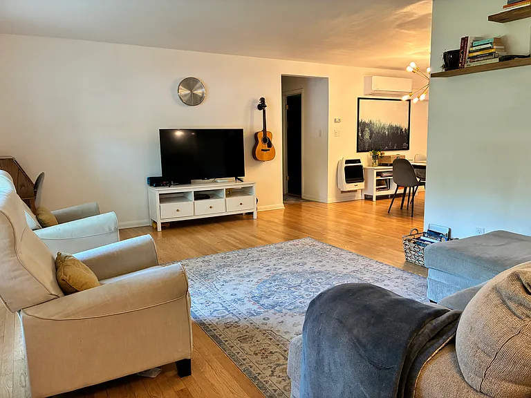 W150N7132 Country Ln — Photo 3