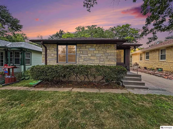 4220 E St, Lincoln, NE 68510
