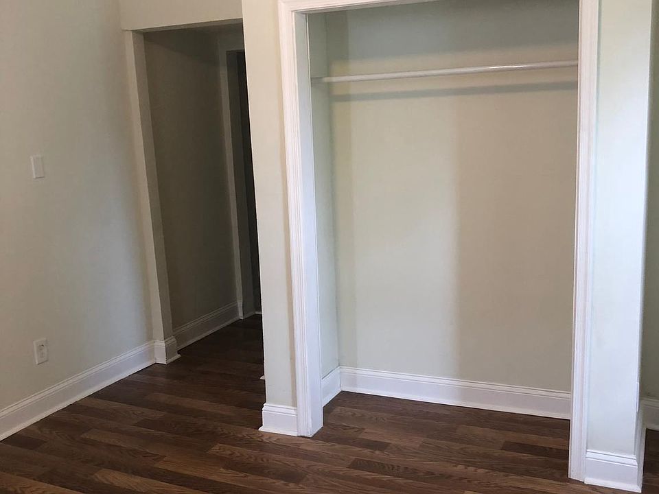 2nd image of 1115 E Chelten Ave #3