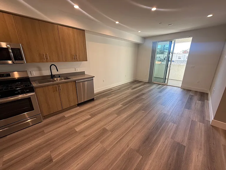 11155 Huston St — Photo 36