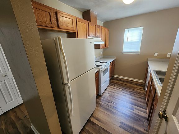 5th image of 2131 Wesley Ct