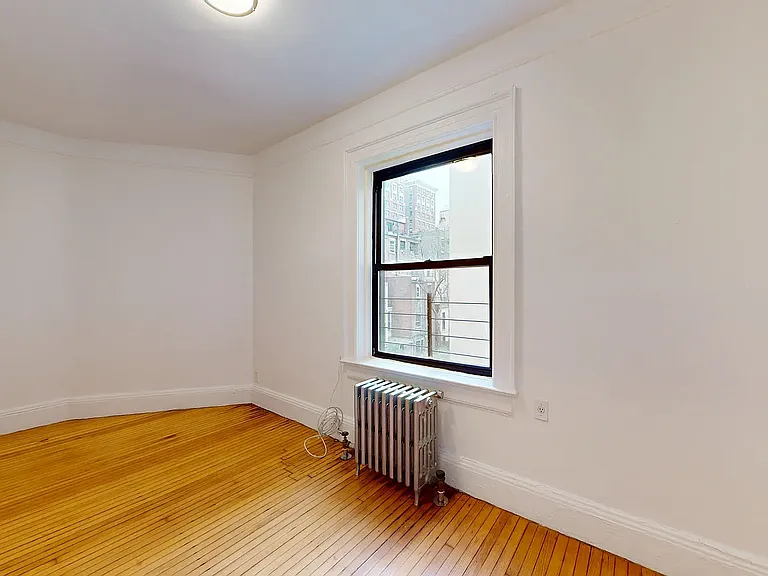 293 Riverside Dr #5C — Photo 6