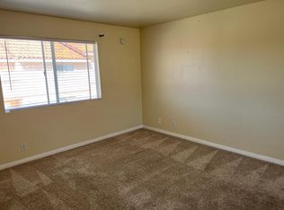 1427 Janis Lynn Ln, Vista, CA 92083