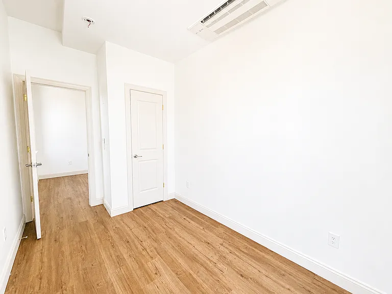 319 Connecticut St #2 — Photo 11