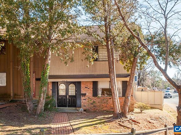 5th image of 92 Woodlake Dr