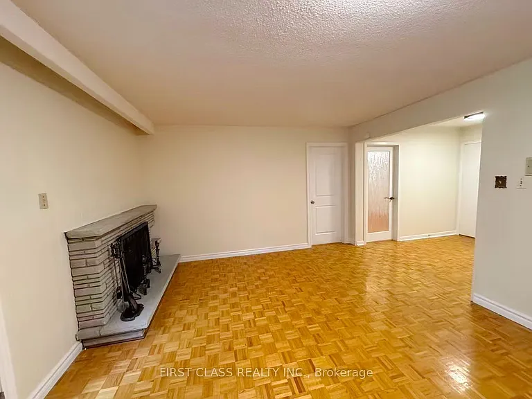 1353 Myron Dr #LOWER — Photo 14