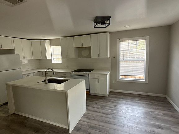2nd image of 1402 Inwood Blvd
