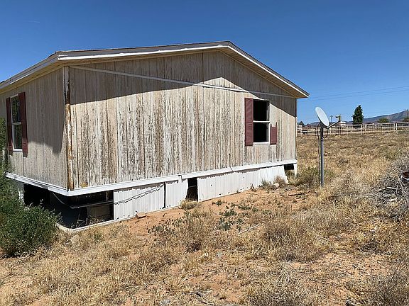 2nd image of 110 Comanche Ln