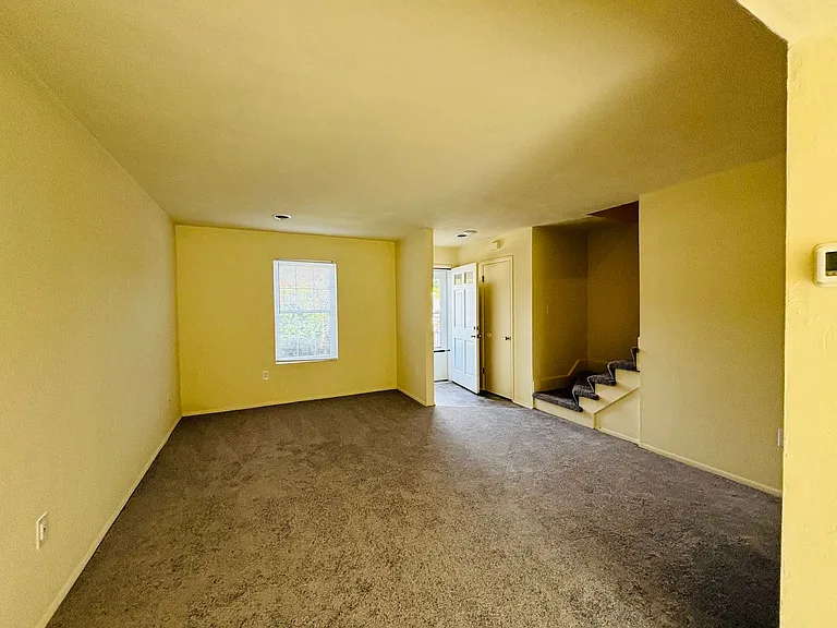 341 New Kent Rd — Photo 15