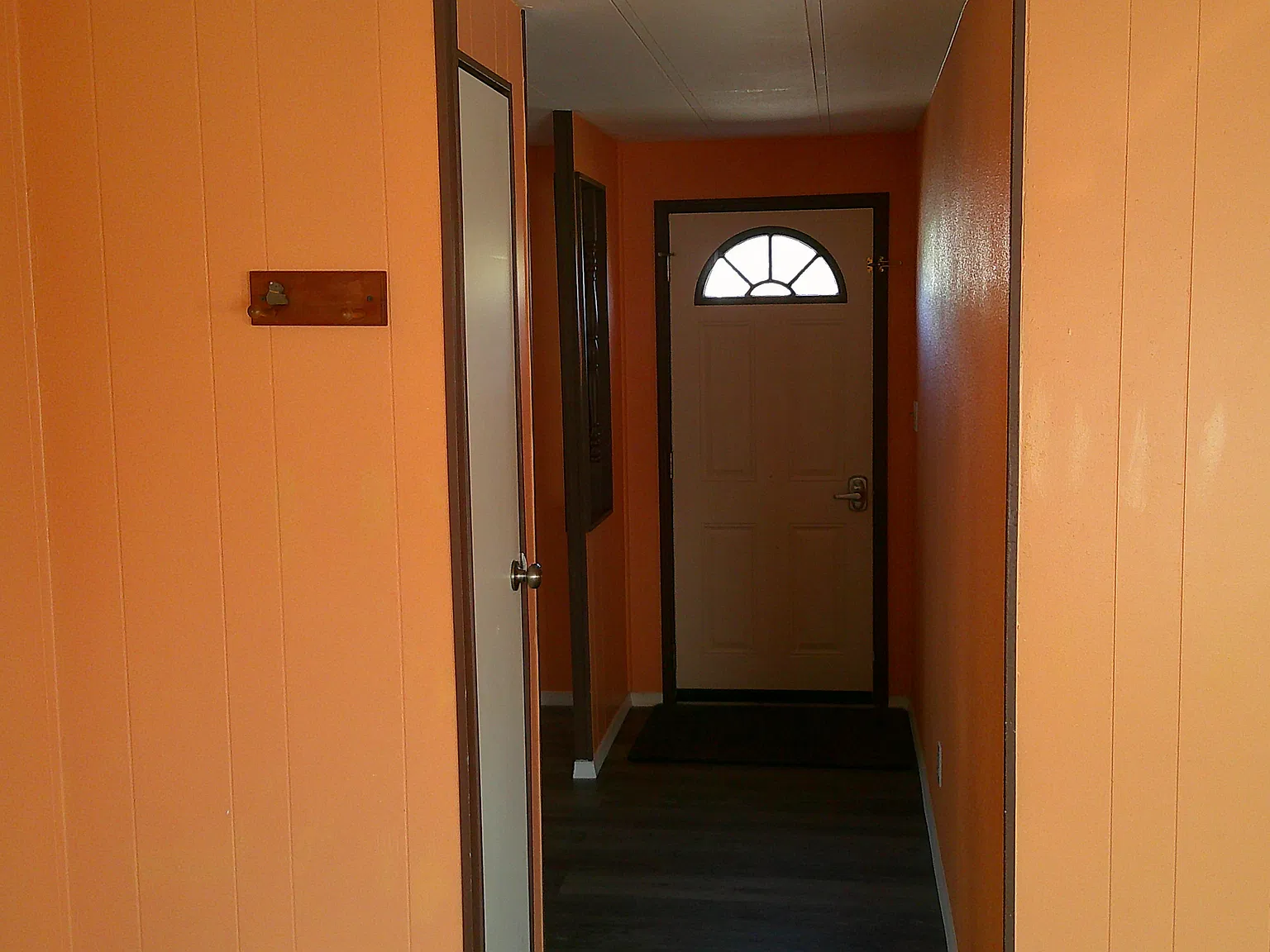 3 bed, 1400 sqft, $2,000 — Photo 2