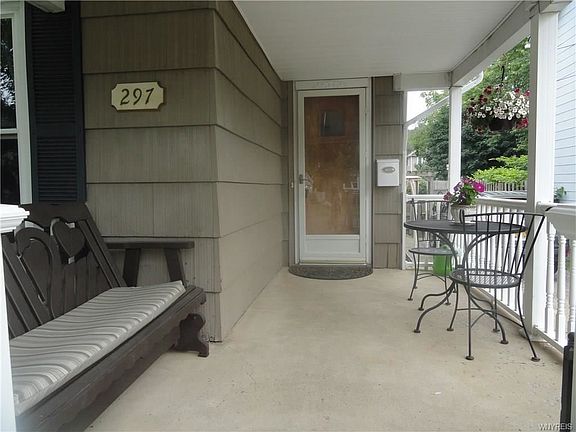 3rd image of 297 Falconer St