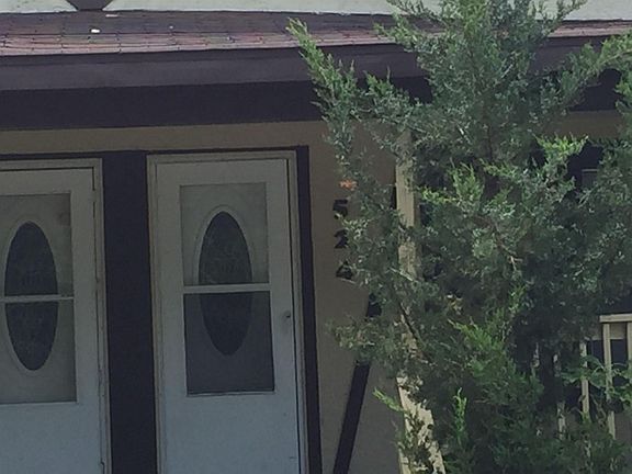 3rd image of 522-524 W Park Ave