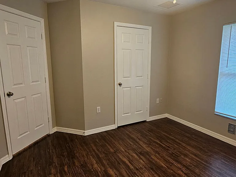 1530 SW 19th Ave — Photo 11