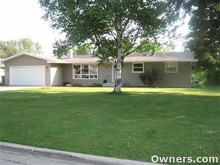 Charming Ranch-Style Home on Quiet Street