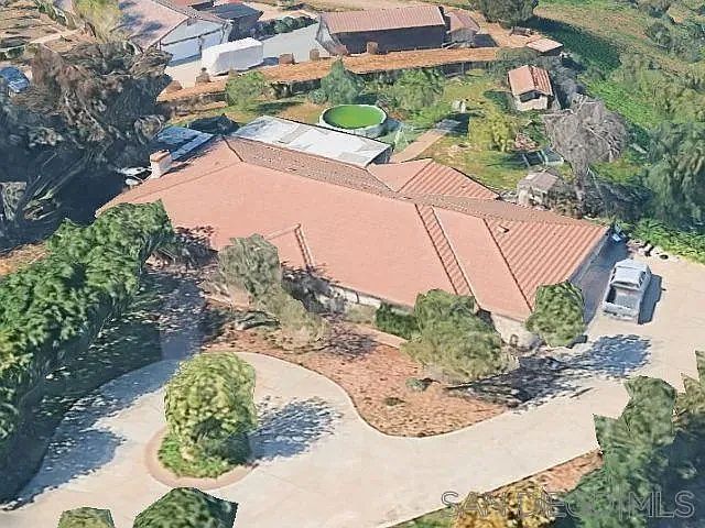 1st image of 150-92 Lake View Ln