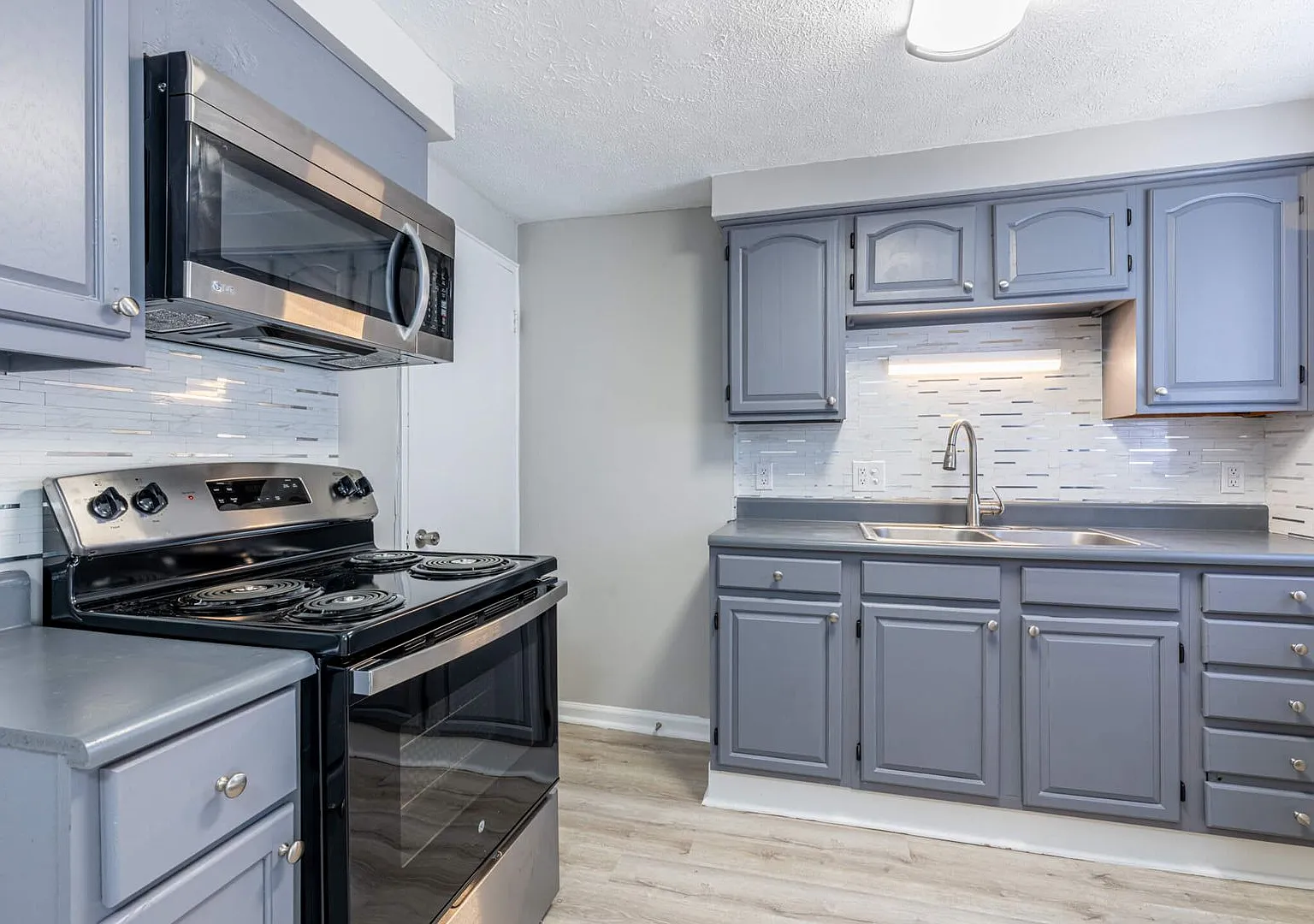 Maples Townhomes — Photo 2