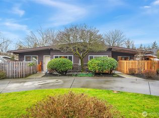 5005 Sand Point Pl NE, Seattle, WA 98105