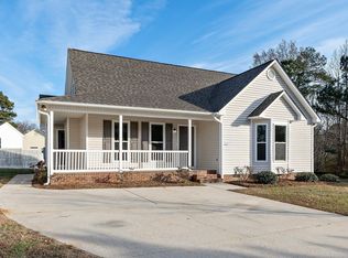 5517 Oregon Landing Pl, Raleigh, NC 27610