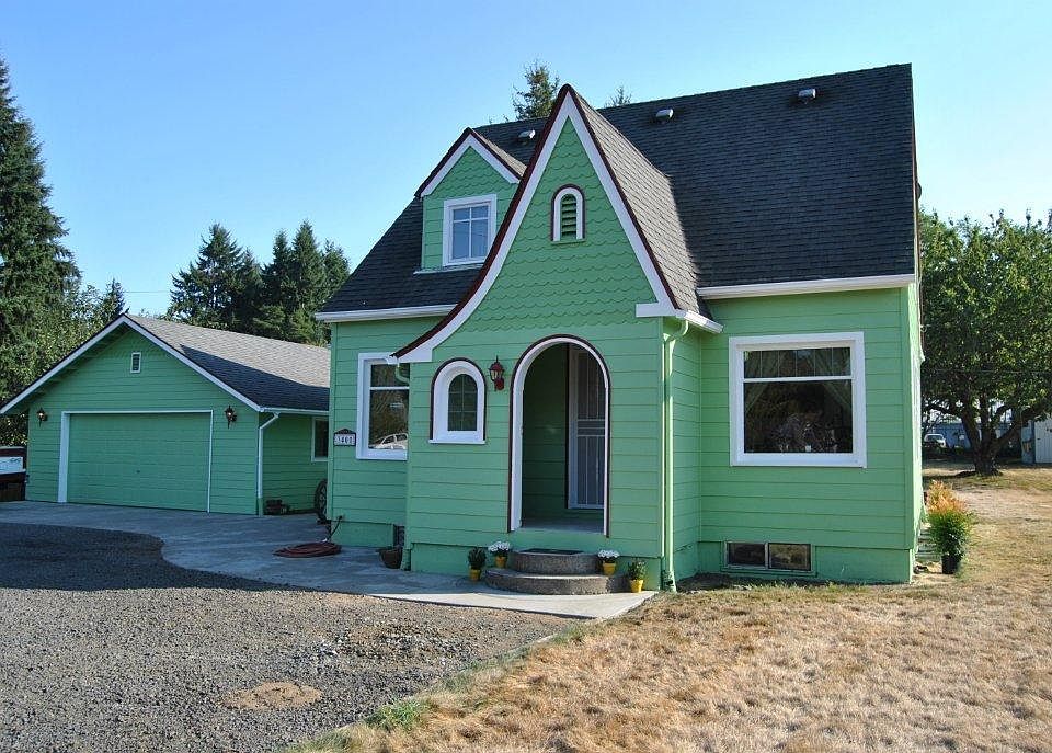 1st image of 3401 26th Ave NE