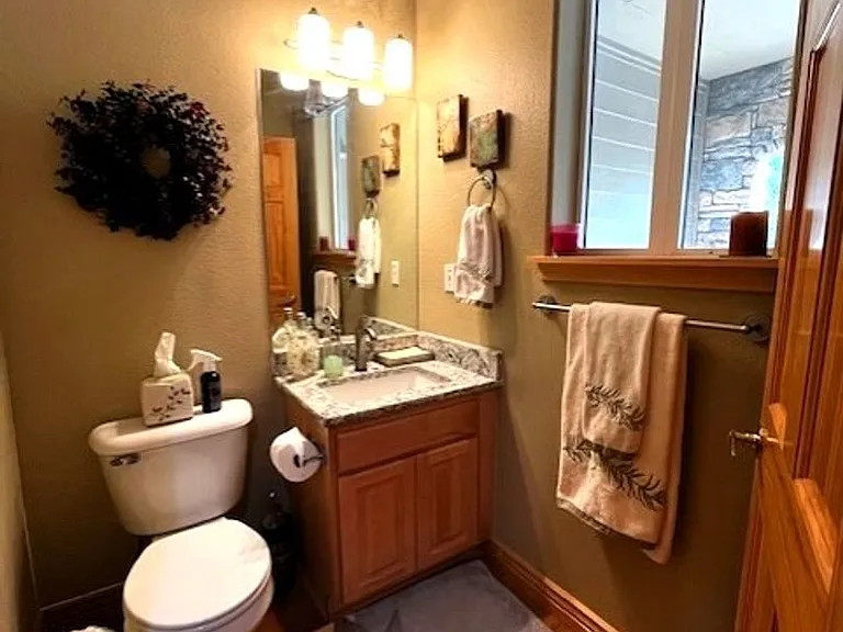 174 Robin Dr — Photo 8