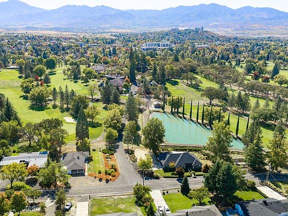 3rd image of 101 Greenway Dr