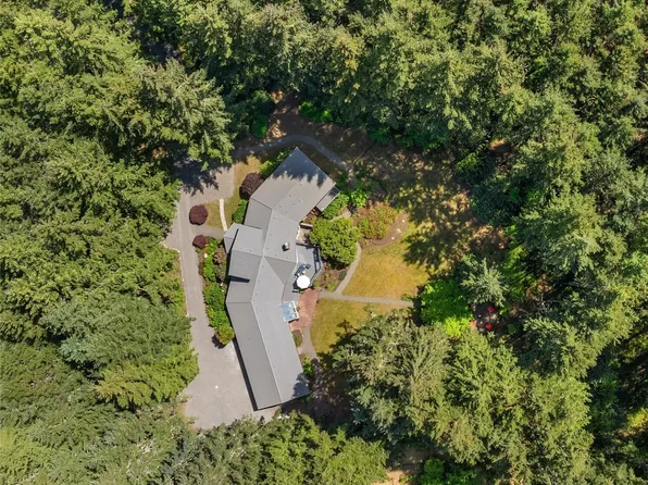 7575 NE New Brooklyn Road, Bainbridge Island, WA 98110