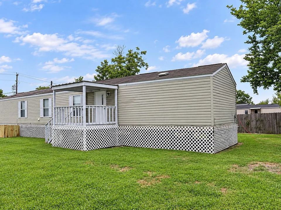 243 E Saint Charles Dr #1