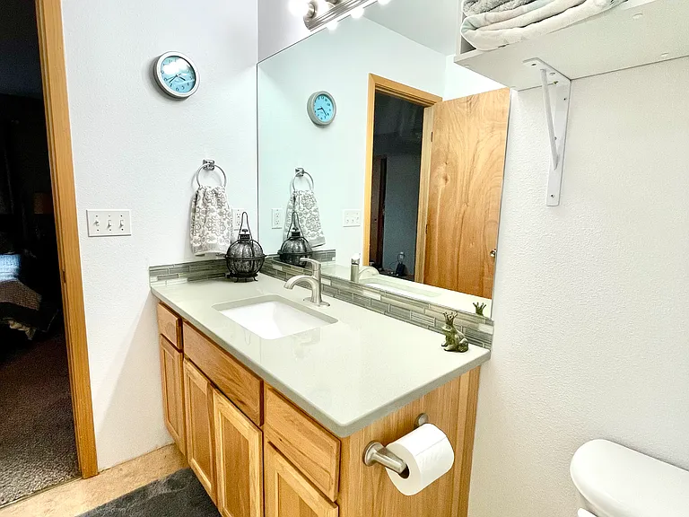 145 N Tamarack St — Photo 17