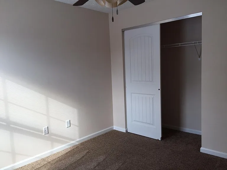 115 Waterpoint Dr — Photo 18