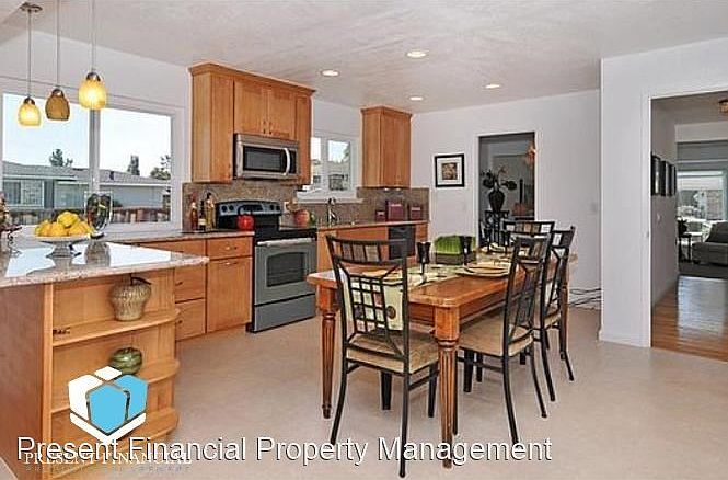 1st image of 341 Grunion Ct