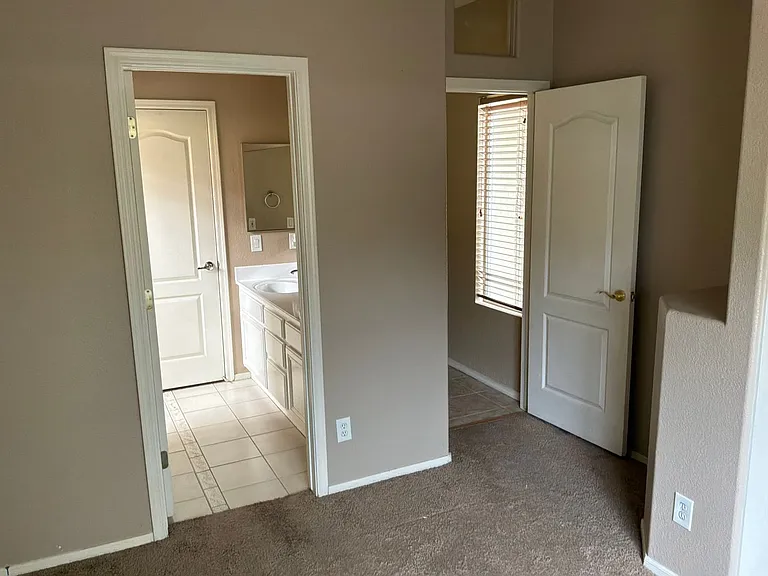 5413 Rusty Anchor Ct — Photo 8