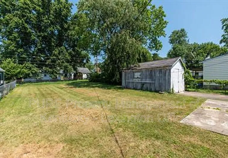 817 Marcellus Dr — Photo 23