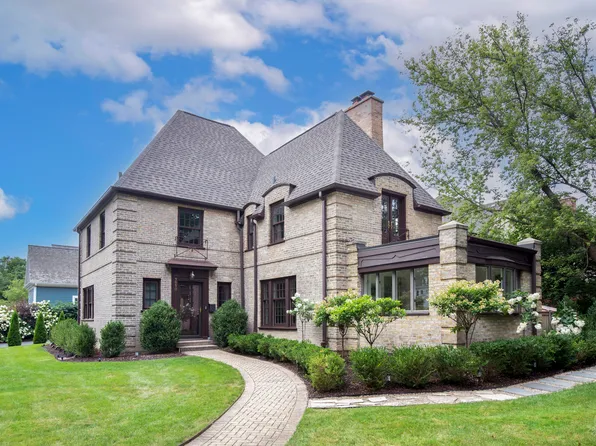 1610 Linden Ave, Highland Park, IL 60035