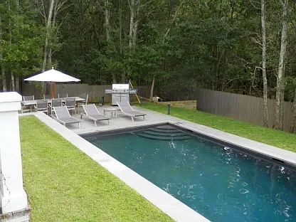 East Hampton Village Fringe — Photo 2