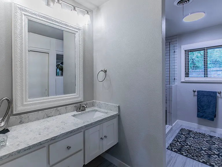 2518 Marlandwood Rd — Photo 24