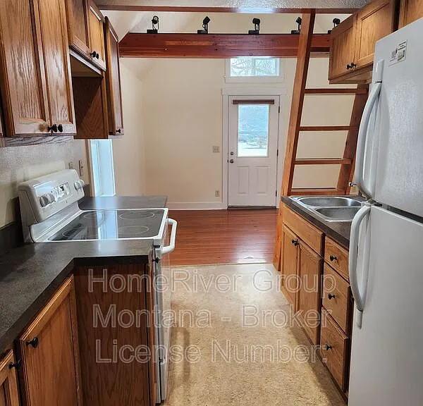 417 Main St — Photo 14