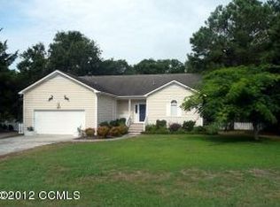 117 Willow Rd, Pine Knoll Shores, NC 28512