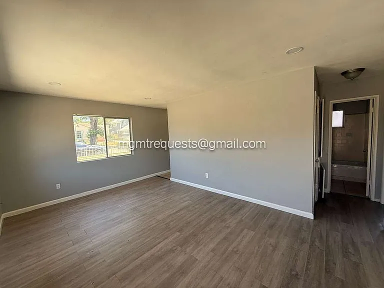 213 11th St #213 — Photo 16