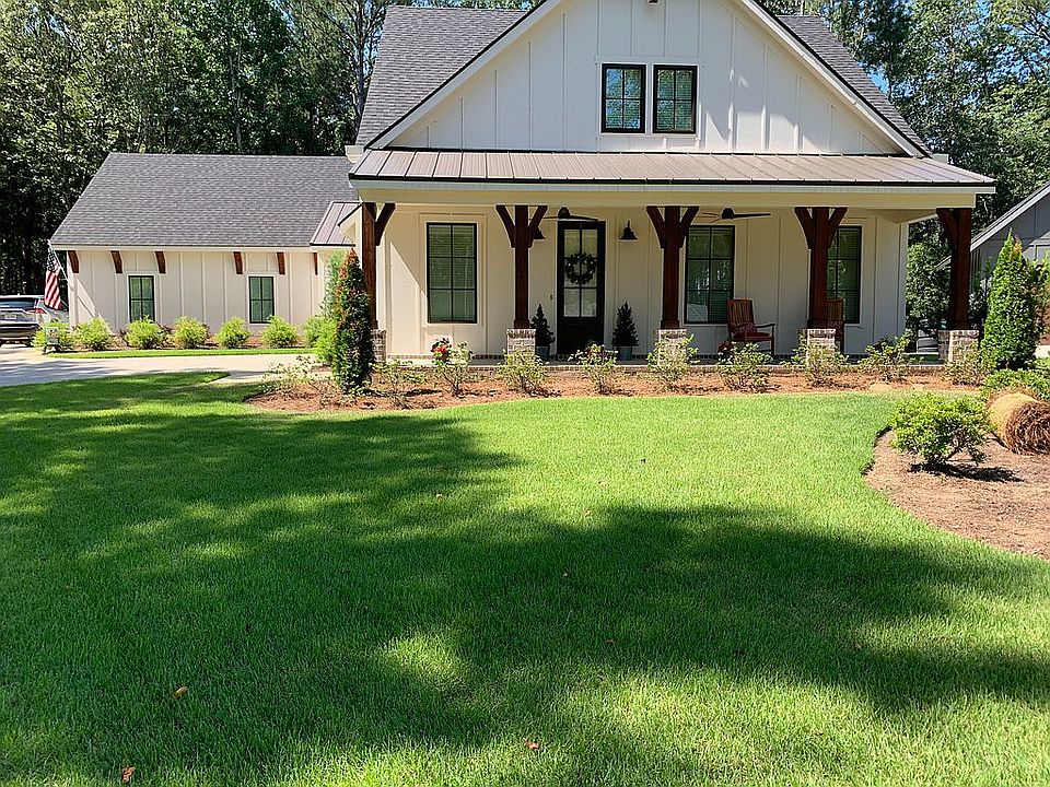 2nd image of 11932 Highpoint Cir